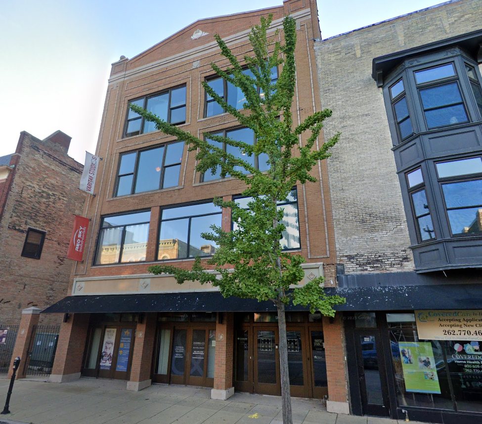 The 10X Accountant office building at 410 Main Street, Racine, Wisconsin